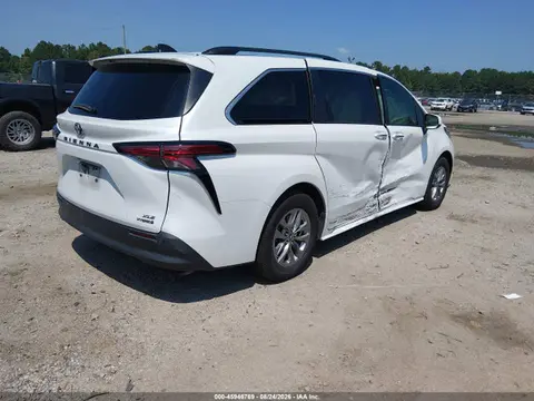 2022 Toyota SIENNA XLE VIN 5TDJRKEC7NS092060 фото 4