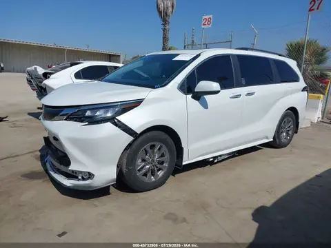 2023 Toyota SIENNA XLE VIN 5TDYRKECXPS144136 фото 2