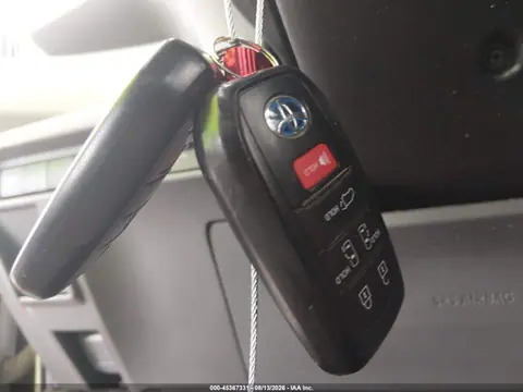2024 Toyota SIENNA XLE VIN 5TDYSKFC4RS134756 фото 11