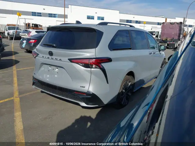 5TDGRKEC9TS297614 — 2026 Toyota Sienna XSE FWD 7-Pass, фото 4 с аукциона IAAI 14.10.2026, Передняя часть