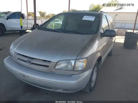 2000 Toyota Sienna VIN 4T3ZF13C2YU313978 фото 3