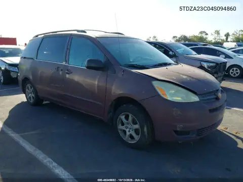 5TDZA23C04S094860 — 2004 Toyota Sienna, Сзади, фото до ремонта