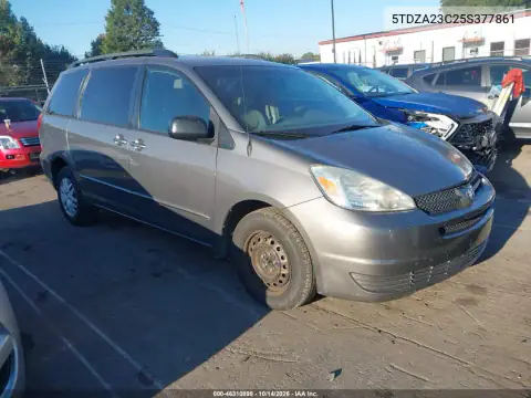 5TDZA23C25S377861 — 2005 Toyota Sienna, Передняя часть, фото до ремонта