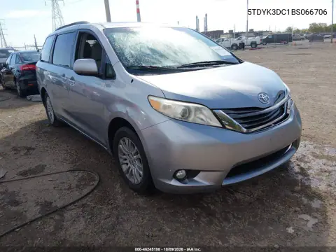 5TDYK3DC1BS066706 — 2011 Toyota Sienna, Левая сторона, фото до ремонта
