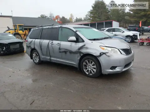 5TDJK3DC6BS010682 — 2011 Toyota Sienna, Неизвестные повреждения, фото до ремонта