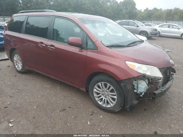 5TDYK3DC9GS715059 — 2016 Toyota Sienna, Передняя часть (Front End), фото до ремонта