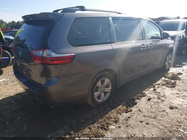 5TDKK3DC3GS744529 — 2016 Toyota Sienna, фото 4 с аукциона IAAI, Естественный износ