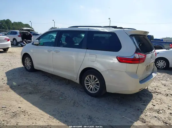 5TDYZ3DC2HS900129 — 2017 Toyota Sienna, фото 3 с аукциона IAAI 14.10.2026, Задняя часть
