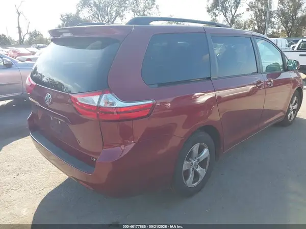 5TDKZ3DC7HS830133 — 2017 Toyota Sienna, фото 4 с аукциона IAAI 01.10.2026, Естественный износ