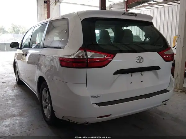 5TDZZ3DC8HS799571 — 2017 Toyota Sienna, фото 3 с аукциона IAAI 08.10.2026, Естественный износ