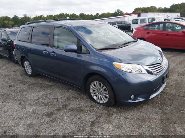 5TDYZ3DCXHS831416 — 2017 Toyota Sienna, Задняя часть слева (Left Rear), фото до ремонта