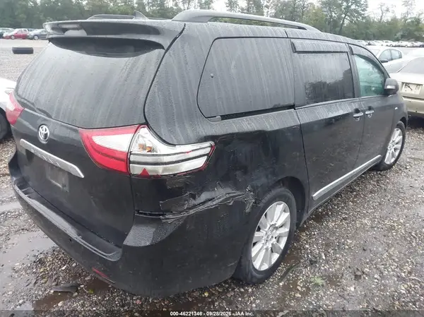 5TDDZ3DC8HS177286 — 2017 Toyota Sienna, фото 4 с аукциона IAAI 06.10.2026, Левый бок