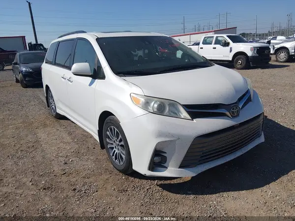 5TDYZ3DC7JS926425 — 2018 Toyota Sienna, Левый бок (Left Side), фото до ремонта