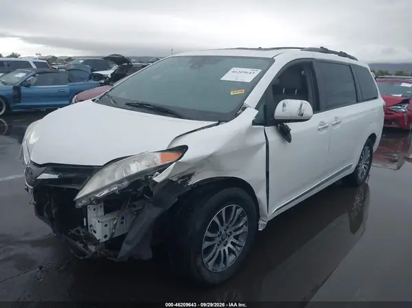 5TDYZ3DC6JS912130 — 2018 Toyota Sienna, фото 2 с аукциона IAAI, Передняя часть