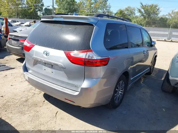 5TDYZ3DC8JS928359 — 2018 Toyota Sienna, фото 4 с аукциона IAAI, Передняя часть