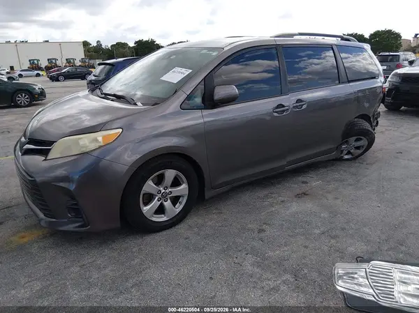 2019 TOYOTA SIENNA VIN 5TDKZ3DC3KS966265 фото 2