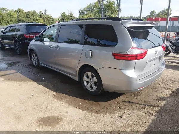 5TDKZ3DC0LS035787 — 2020 Toyota Sienna, фото 3 с аукциона IAAI, Передняя часть