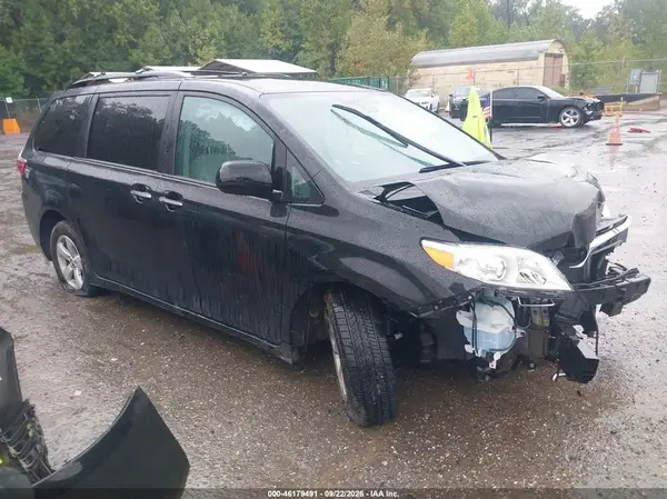5TDKZ3DC2LS048105 — 2020 Toyota Sienna, Передняя часть (Front End), фото до ремонта