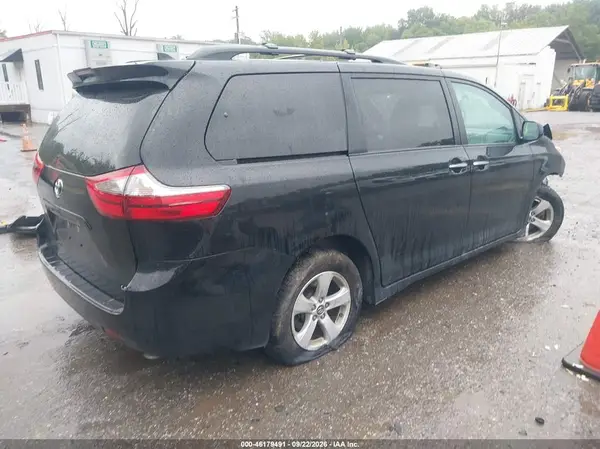 5TDKZ3DC2LS048105 — 2020 Toyota Sienna, фото 4 с аукциона IAAI 13.10.2026, Передняя часть