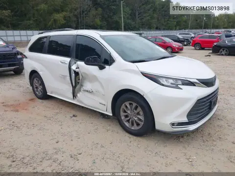 5TDYRKEC3MS013898 — 2021 Toyota Sienna, Правая сторона, фото до ремонта