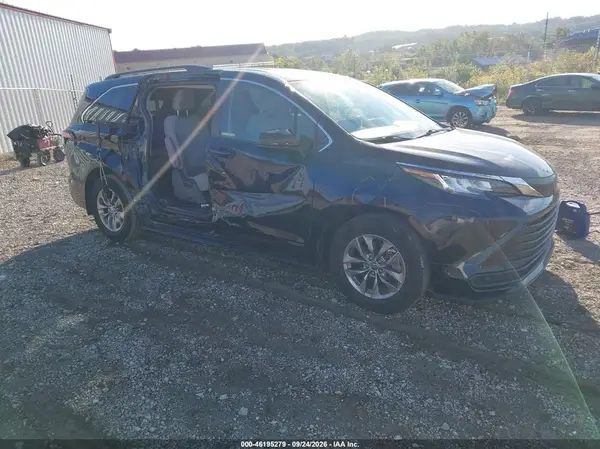 5TDKSKFCXMS037060 — 2021 Toyota Sienna, Правый бок (Right Side), фото до ремонта