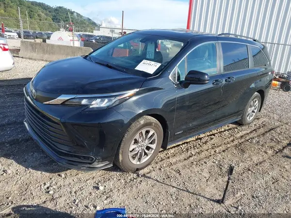 5TDKSKFCXMS037060 — 2021 Toyota Sienna, фото 2 с аукциона IAAI 13.10.2026, Правый бок