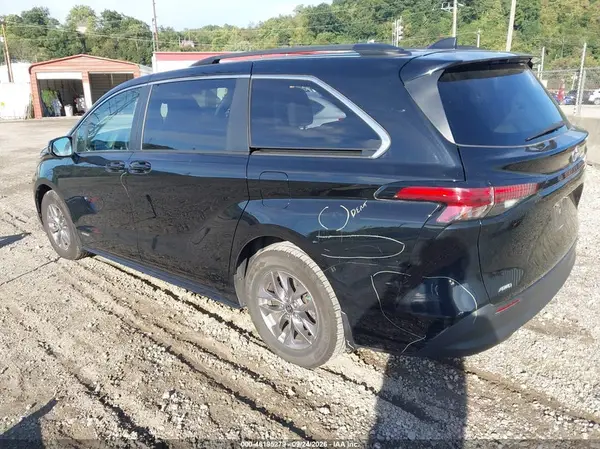 5TDKSKFCXMS037060 — 2021 Toyota Sienna, фото 3 с аукциона IAAI 13.10.2026, Правый бок