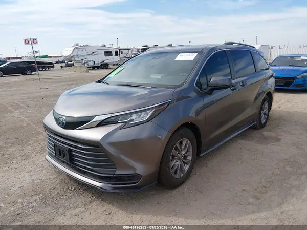 5TDKRKEC4NS085068 — 2022 Toyota Sienna, фото 2 с аукциона IAAI, Задняя часть справа