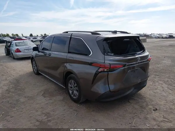 5TDKRKEC4NS085068 — 2022 Toyota Sienna, фото 3 с аукциона IAAI, Задняя часть справа