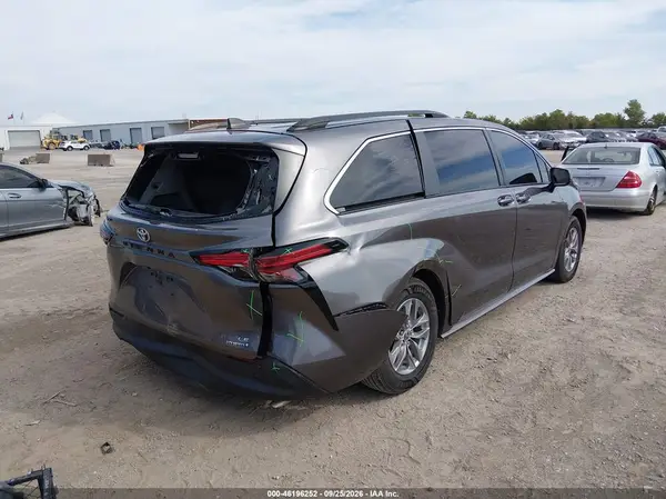 5TDKRKEC4NS085068 — 2022 Toyota Sienna, фото 4 с аукциона IAAI, Задняя часть справа