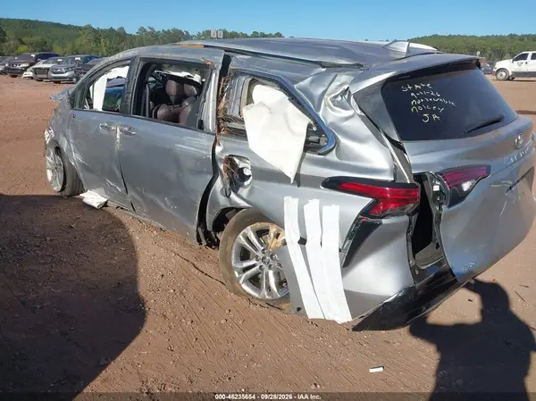 5TDESKFC4NS064950 — 2022 Toyota Sienna, фото 3 с аукциона IAAI, Опрокидывание