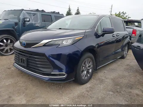 2024 Toyota Sienna VIN 5TDGRKEC1RS185026 фото 2