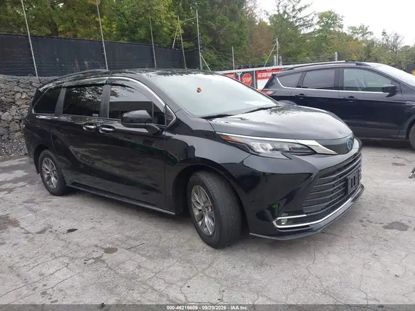 5TDYRKEC9RS194206 — 2024 Toyota Sienna, Задняя часть слева (Left Rear), фото до ремонта