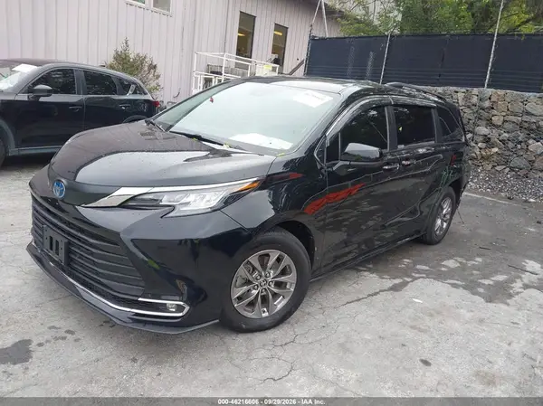5TDYRKEC9RS194206 — 2024 Toyota Sienna, фото 2 с аукциона IAAI, Задняя часть слева