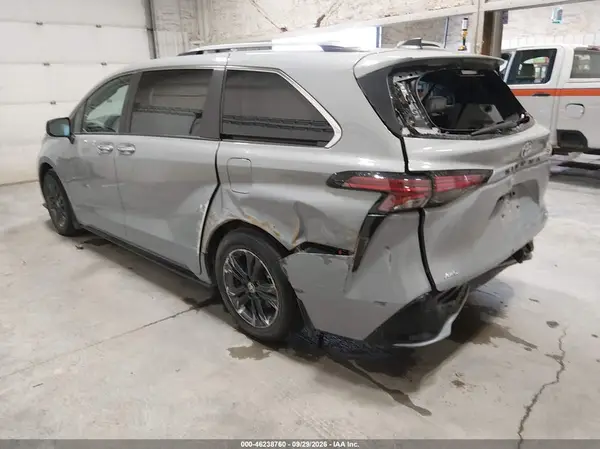 5TDGSKFC4RS112770 — 2024 Toyota Sienna, фото 3 с аукциона IAAI, Задняя часть