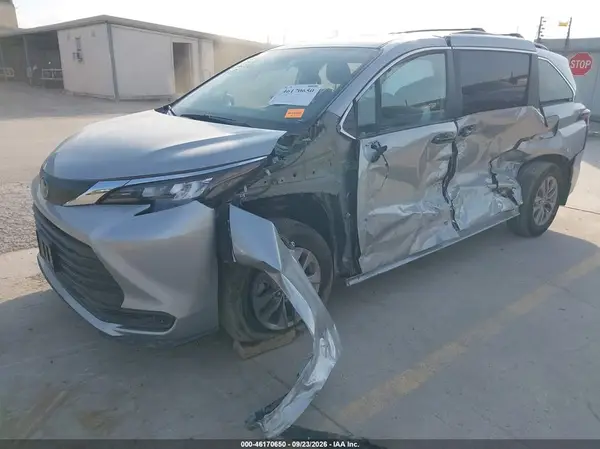 5TDKRKEC5SS226080 — 2025 Toyota Sienna, фото 2 с аукциона IAAI, Левый бок