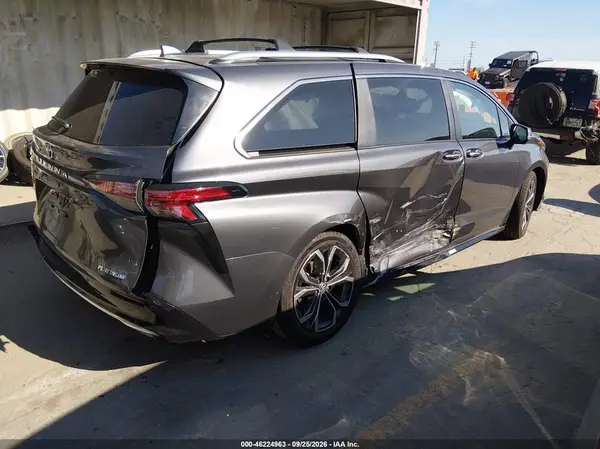 5TDERKEC3SS287215 — 2025 Toyota Sienna, фото 4 с аукциона IAAI, LEFT & RIGHT SIDE