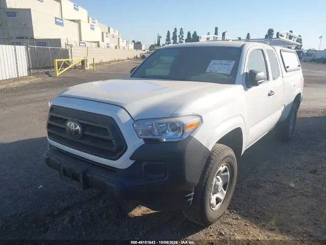 3TYRX5GN0PT067355 — 2023 Toyota Tacoma 2WD SR, фото 2 с аукциона IAAI 13.10.2026, Естественный износ