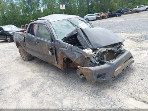 5TFLU4EN7FX138227 — 2015 Toyota Tacoma Base V6, Опрокидывание (Rollover), фото до ремонта