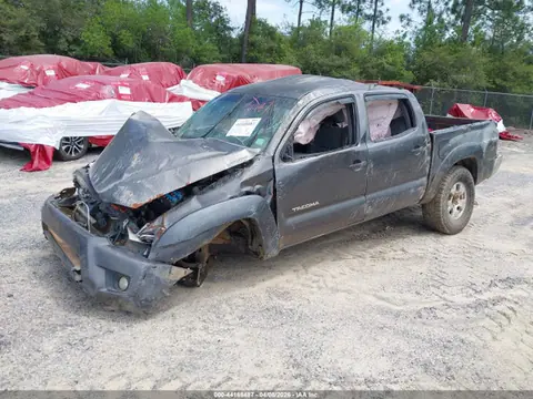 2015 Toyota Tacoma Base V6 VIN 5TFLU4EN7FX138227 фото 2