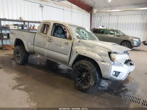 5TFUU4EN4FX117744 — 2015 Toyota Tacoma Base V6, Повреждения со всех сторон (All Over), фото до ремонта