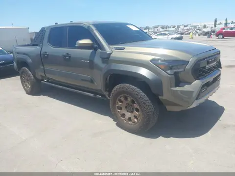3TYLC5LN8TT053298 — 2026 Toyota Tacoma Hybrid Trailhunter, Передняя часть слева (Left Front), фото до ремонта