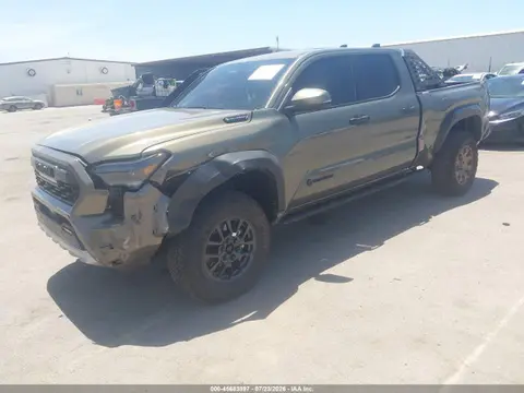 2026 Toyota Tacoma Hybrid Trailhunter VIN 3TYLC5LN8TT053298 фото 2