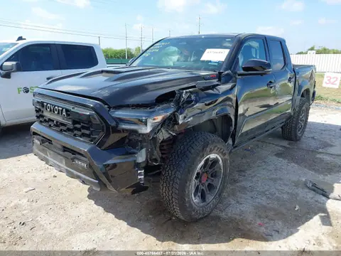 2026 Toyota Tacoma Hybrid Trd Pro VIN 3TYLC5LNXTT062469 фото 2