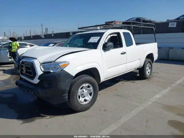 3TYRX5GN2PT073903 — 2023 Toyota Tacoma SR, фото 2 с аукциона IAAI 14.10.2026, Передняя и задняя части