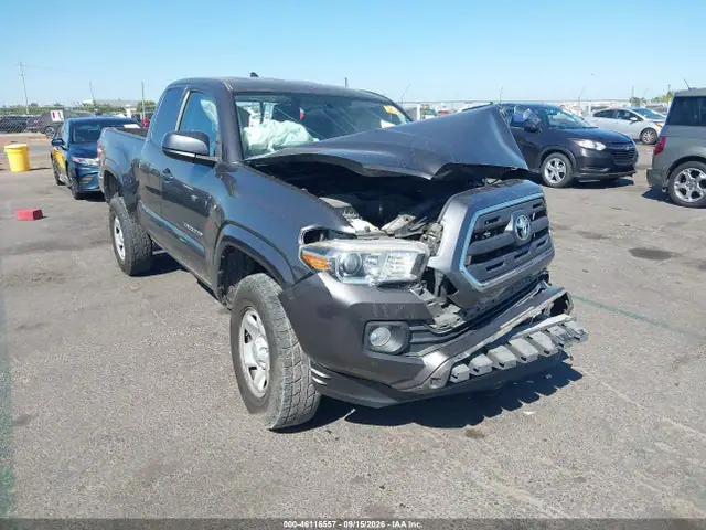 5TFRZ5CN0GX005069 — 2016 Toyota Tacoma SR5 V6, Передняя часть (Front End), фото до ремонта