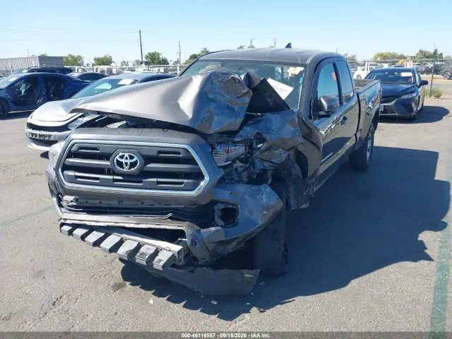 5TFRZ5CN0GX005069 — 2016 Toyota Tacoma SR5 V6, фото 2 с аукциона IAAI 14.10.2026, Передняя часть