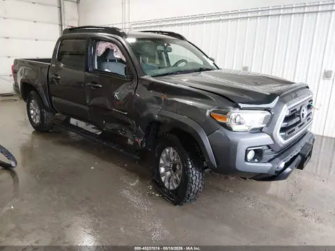 3TMCZ5AN6HM094243 — 2017 Toyota Tacoma SR5 V6, Правый бок (Right Side), фото до ремонта