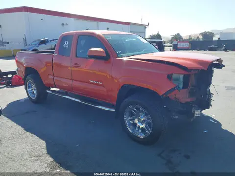 5TFRX5GN8GX063155 — 2016 Toyota Tacoma SR5, Передняя часть (Front End), фото до ремонта