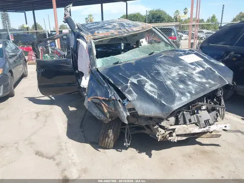 5TFAX5GN5LX186063 — 2020 Toyota Tacoma SR5, Опрокидывание (Rollover), фото до ремонта